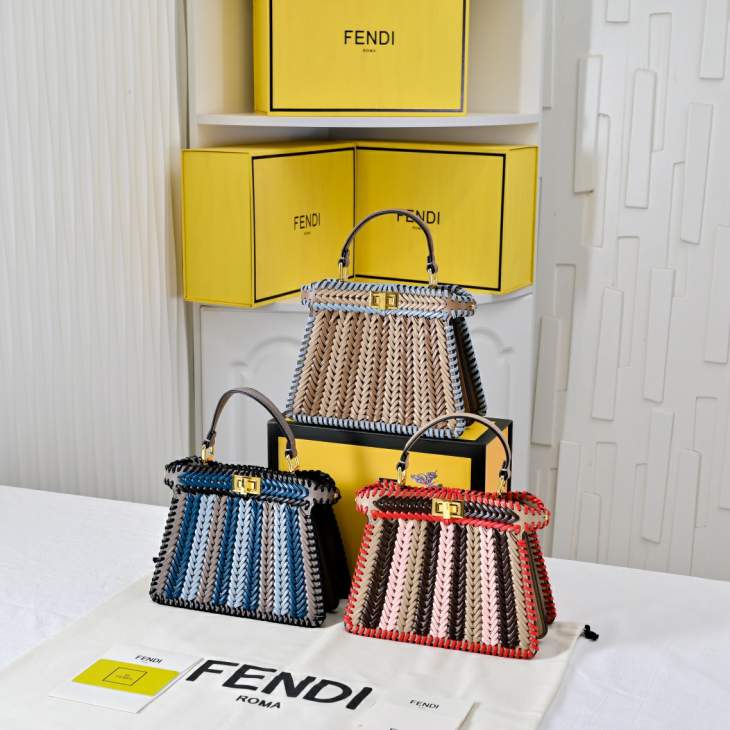 Picture of Fendi Handbags 2 _SKUfw237491619fw